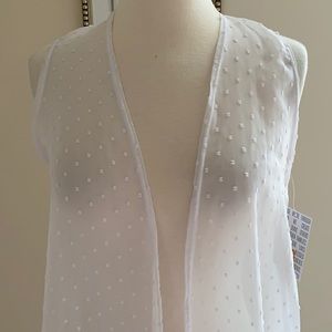 • Lularoe Swiss Dot Joy Cardigan •